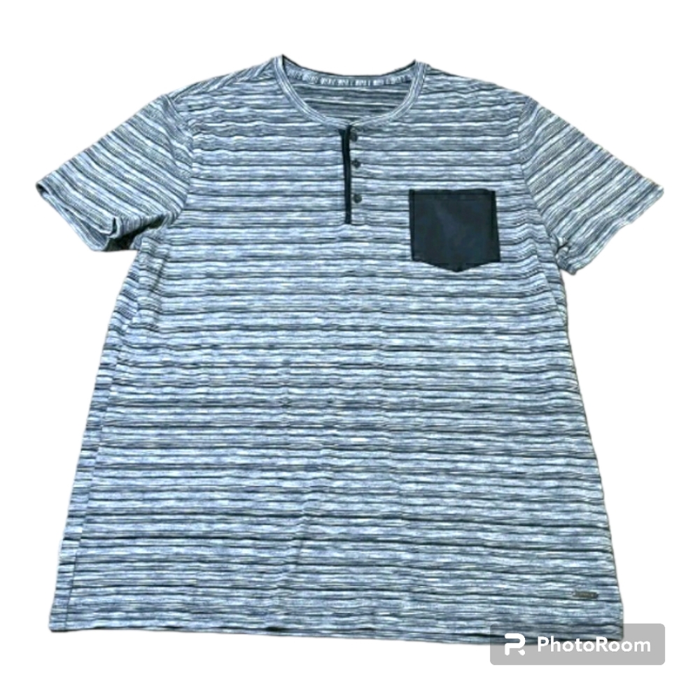 Express. Henley design. Men’s M. Faux leather pocket and line.